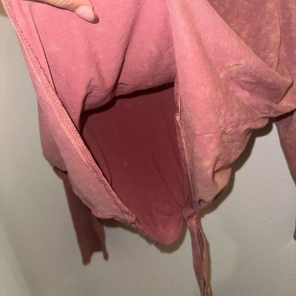 Pink Top, tie in front - Picture 5 of 6
